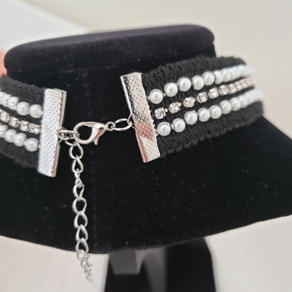 Bead and Rhinestone Chocker - Picture 5 of 5